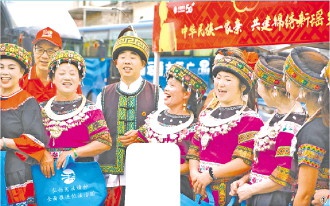揭秘：这对夫妻如何用法律智慧和爱心，成为孤寡老人的幸福守护者？