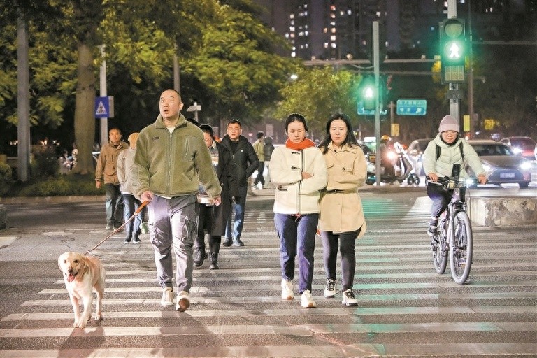 气温骤降，警惕脑卒中！120BE FAST口诀教你快速识别，关键时刻能救命