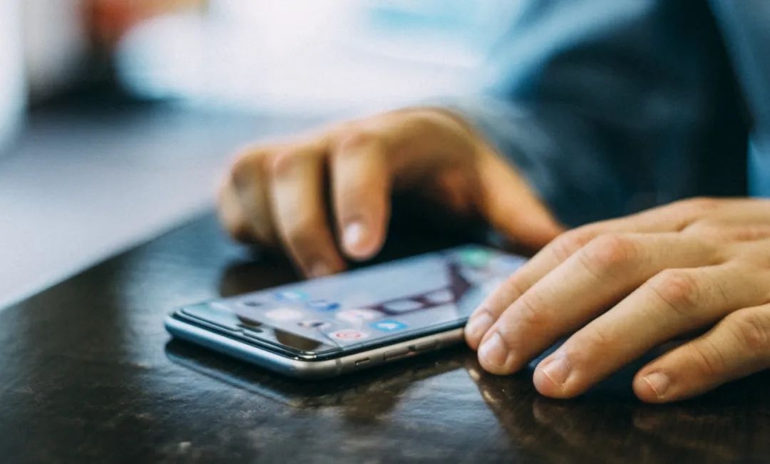 青少年足球教练私吞70余名学员费用，背后真相令人发指  第2张