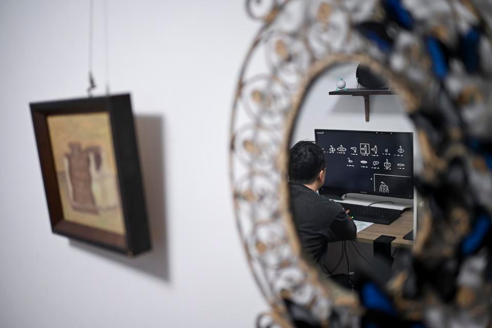从画布到蓝天：深圳画家陈剑华的飞行梦，如何从纸飞机到模拟飞行？  第8张