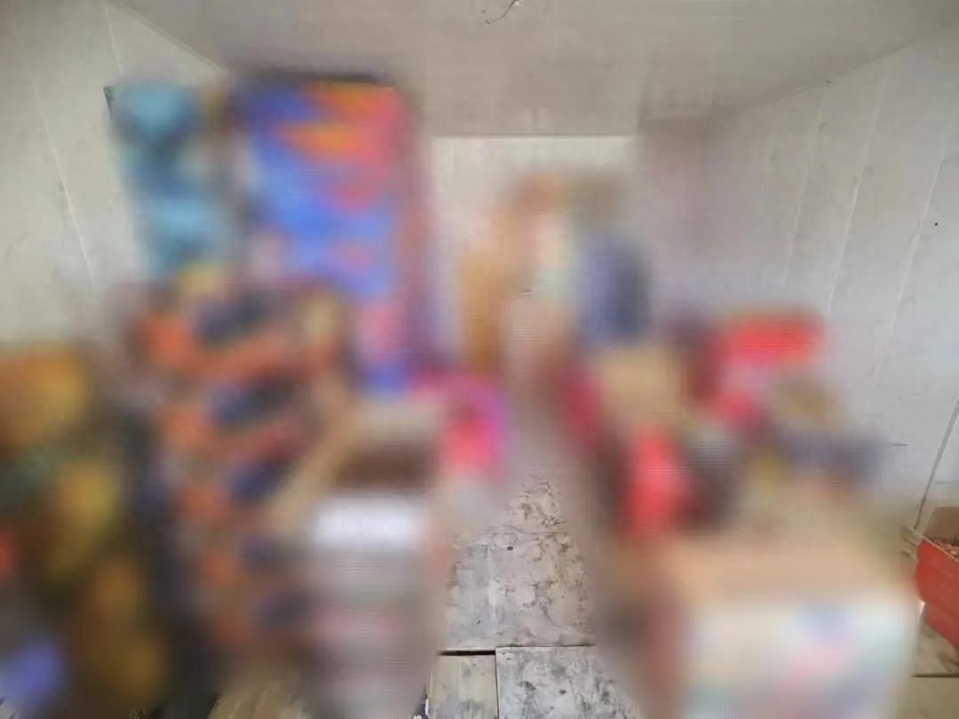 天津严打烟花爆竹非法买卖，700余箱被查获，违法者将面临严重后果  第1张