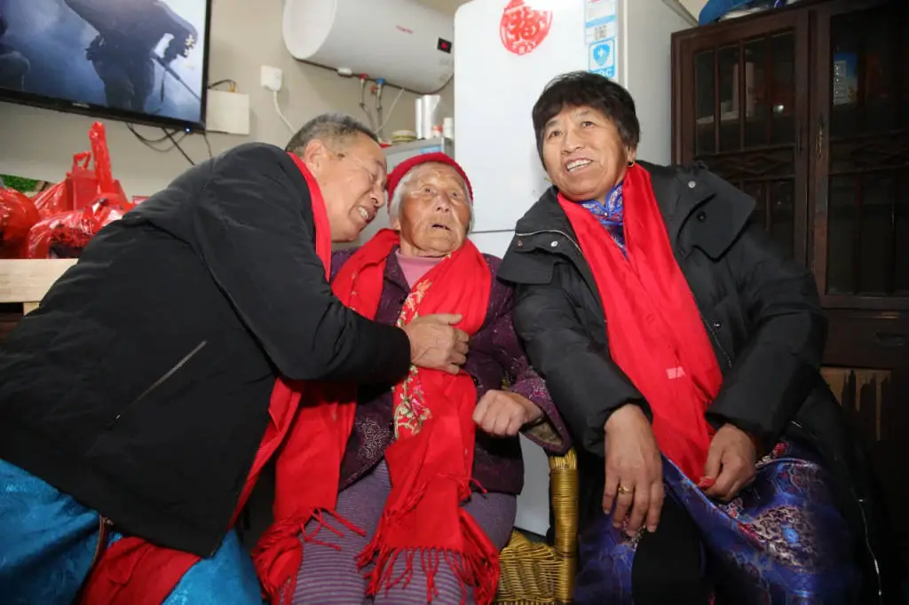 66年分离终重逢！兄弟泪洒上海，亲情跨越千里温暖人心  第4张