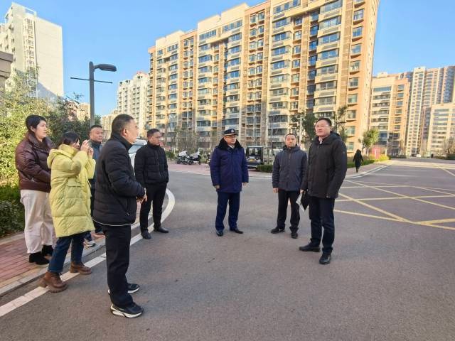 电动车上楼整治大行动！张广大深入小区，居民诉求曝光，解决方案即将揭晓  第4张