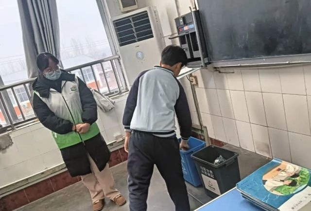 垃圾分类进校园：一场让孩子们爱上环保的创意盛宴  第4张