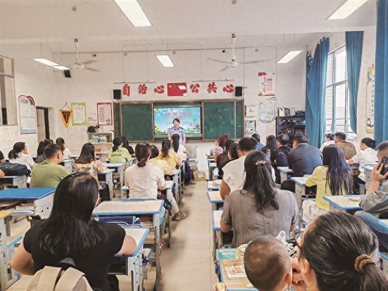 溆浦县司法局开展青少年法治宣传周活动，法治种子在心中悄然播撒  第1张