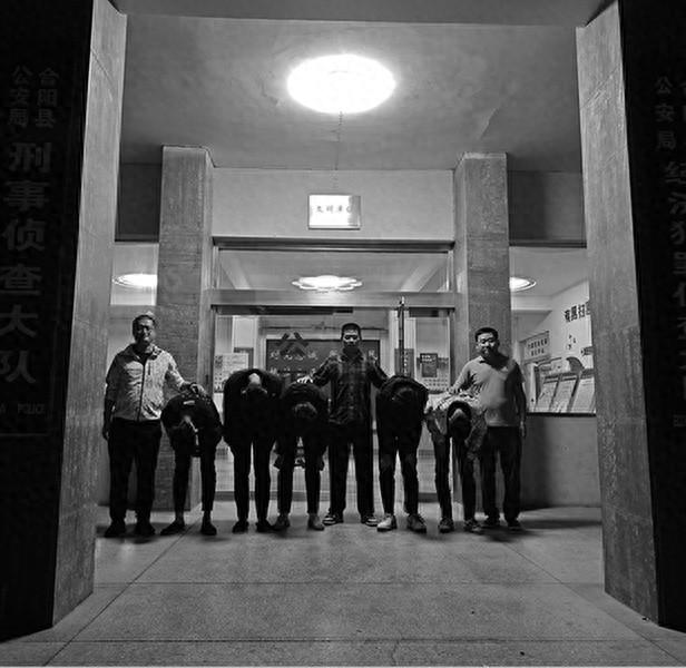 合阳警方迅速打掉砸车盗窃团伙，追回被盗财物，你还敢随意停车吗？  第1张