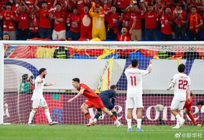 67 年的等待！国足 2-1 印尼，终于迎来世预赛亚洲区 18 强赛首胜  第2张