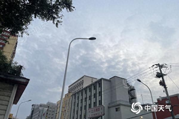 北京今明两天天气大反转！晴转多云再转小雨，气温骤降  第1张