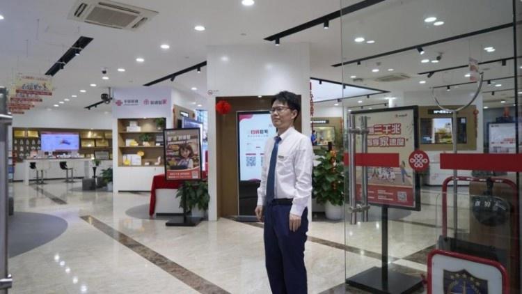 杭州联通营业员张少峰：平凡岗位上的不凡服务  第3张