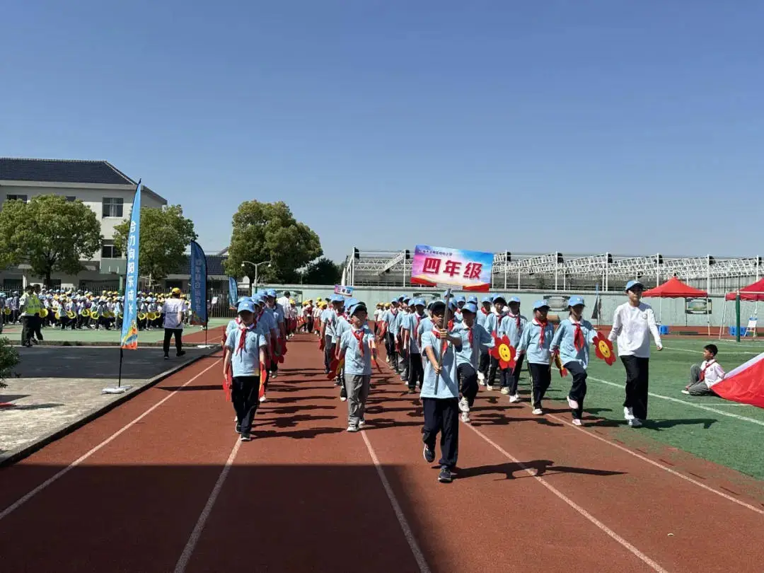 崇明区马桥小学：36 名学生，34 名教师，小而美的乡村教育之路  第2张
