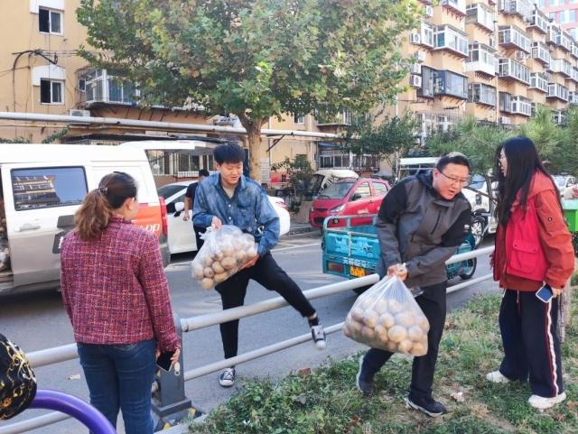 重阳节遇绿色吃大席，免费领蔬菜，杆石桥街道让老人乐开花  第2张