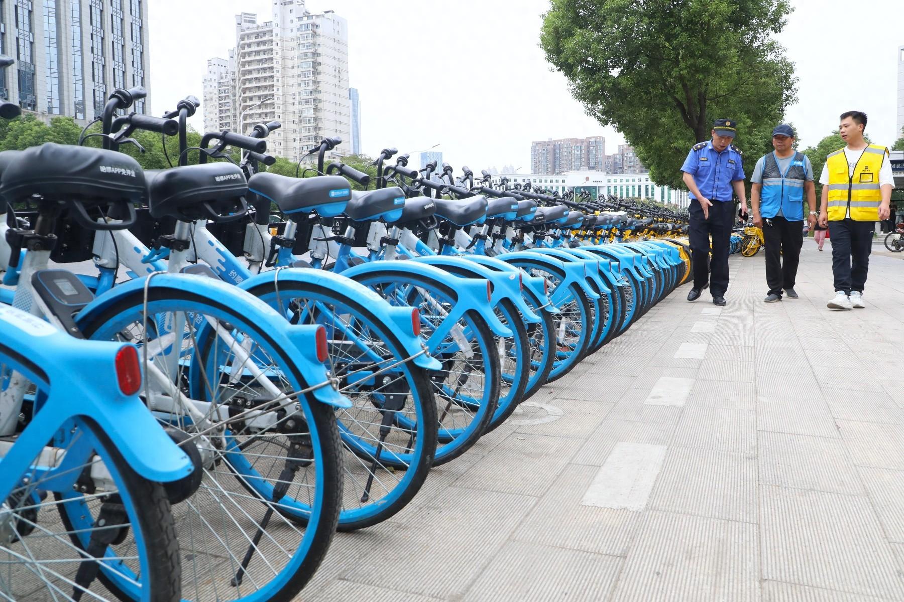 武昌区单车整治：政企共管，让市容市貌焕然一新  第1张