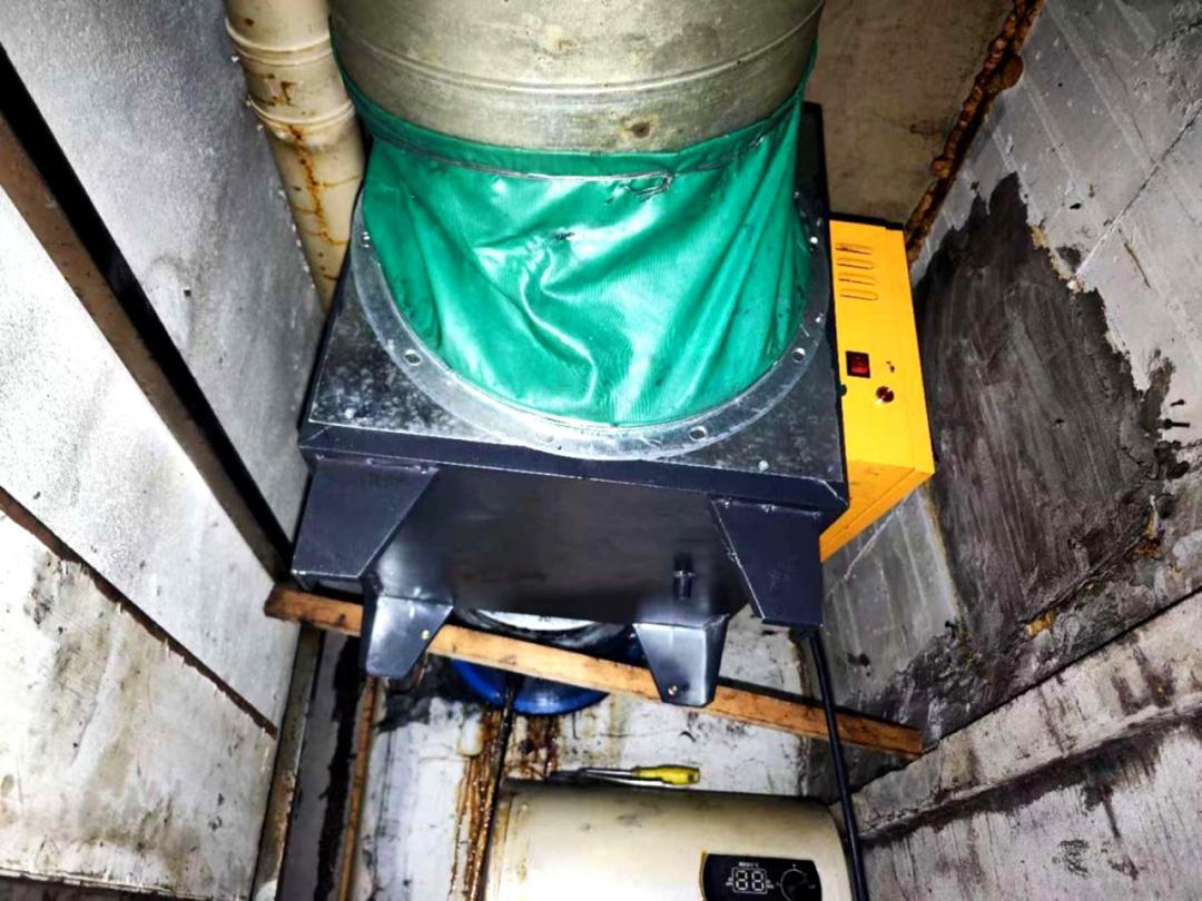 油烟直排危害大!执法队员现场普法,责令整改 第2张 油烟直排危害大!执法队员现场普法,责令整改 第2张