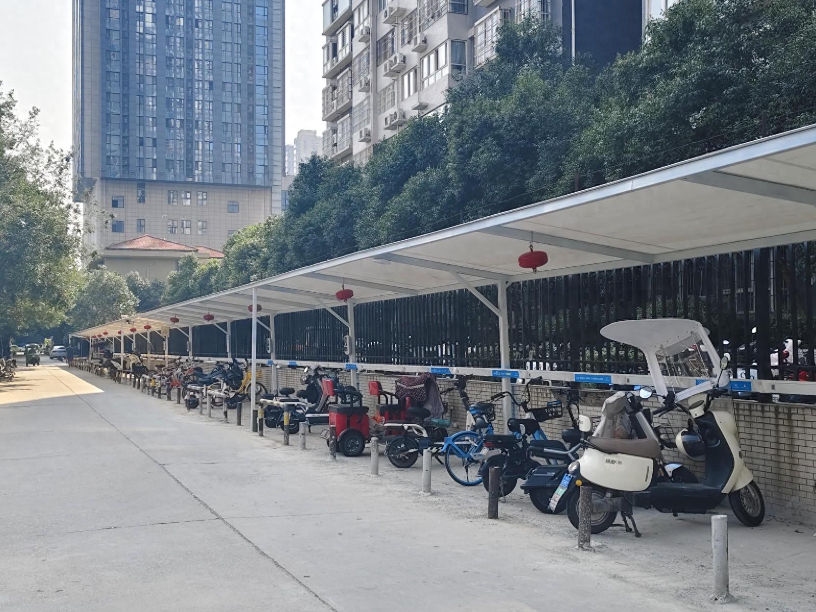 西安一社区调解室出手，解决电动车充电难题，居民纷纷点赞