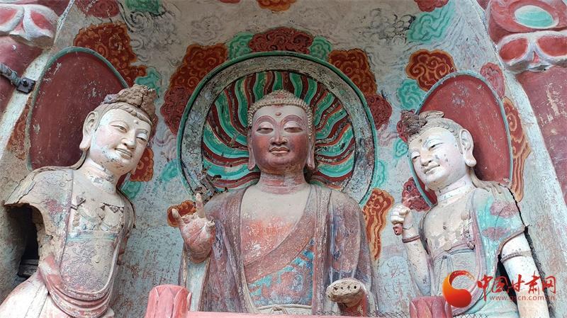 40 年修复 100 多平方米壁画，麦积山石窟保护者的坚守与挑战  第5张