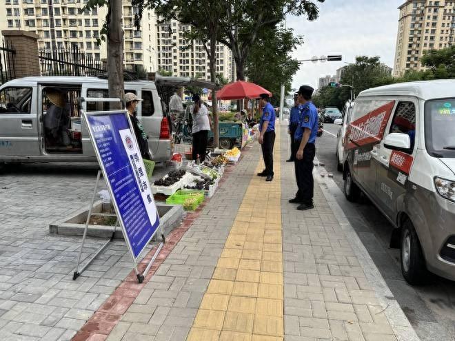 潮汐式管理邻里市集：城管与摊主不再你追我赶，生意安心又稳定  第1张