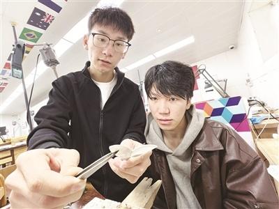 从职校生到世界冠军，张宇鹏：人生价值不止一面  第3张