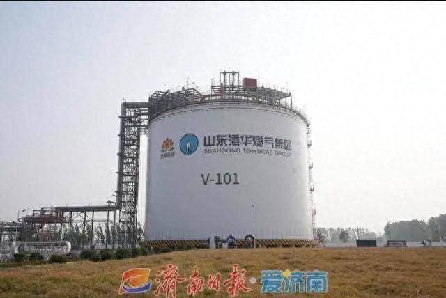 今冬供暖开启，济南能源集团 LNG 应急储备量预计达 4980 万立方米，你家暖气热了吗？  第1张