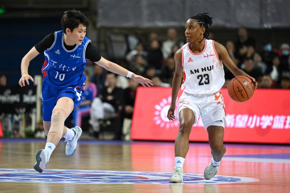 WCBA 常规赛首轮：黑龙江上东队 67 比 59 战胜合肥文旅队，精彩瞬间全记录  第2张