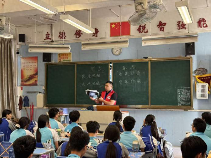 护航学生成长！南沙区大岗镇开展禁毒、扫黑除恶普法宣传活动