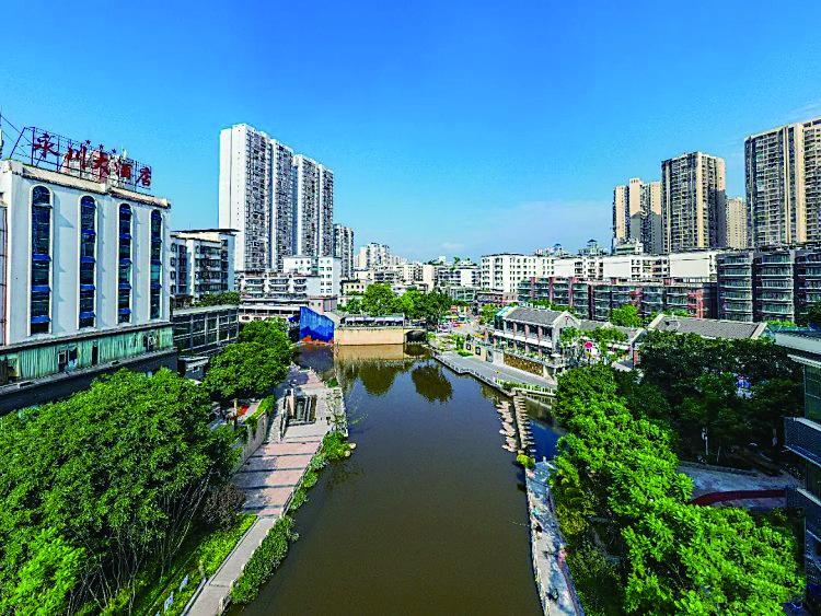 揭秘重庆老旧小区改造：1.92亿平方米的民生工程，你家小区改了吗？  第2张