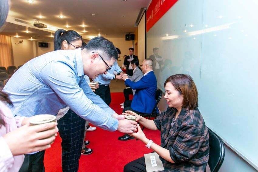 揭秘2024年大国工匠浙江培育对象：张利华，28年匠心独运，成就服装界传奇  第7张