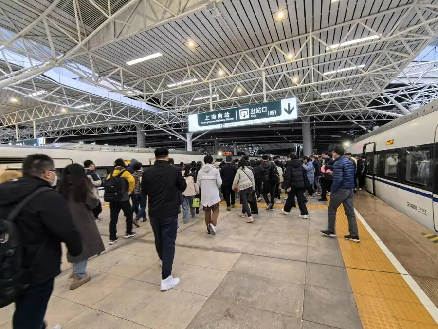 金山铁路频繁晚点，市民出行受阻，班次优化能否如期而至？  第4张