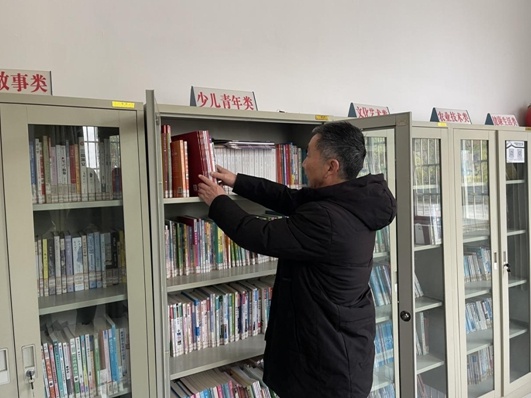 东至县农家书屋大升级！14040册新书助力乡村文化振兴  第2张