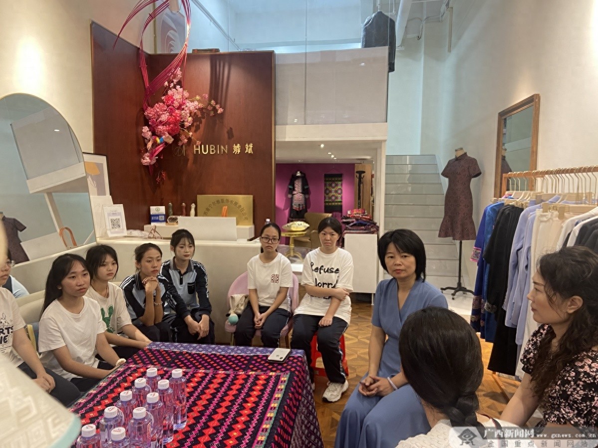 南宁六职校商贸专业群：校企合作点燃创业火花，培养实战型商贸人才
