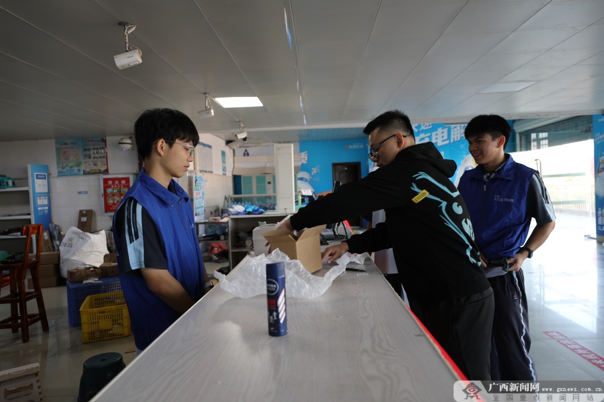 南宁六职校商贸专业群：校企合作点燃创业火花，培养实战型商贸人才  第4张