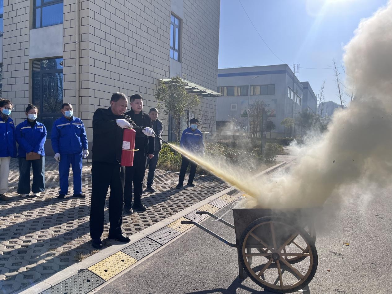 郑州惠济区垃圾分拣中心消防演练：员工自救互救能力大提升，安全生产有保障  第2张