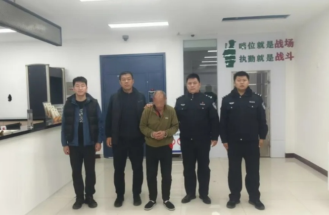小偷家中竟成杂货铺，棉被、插排、花生油应有尽有  第2张