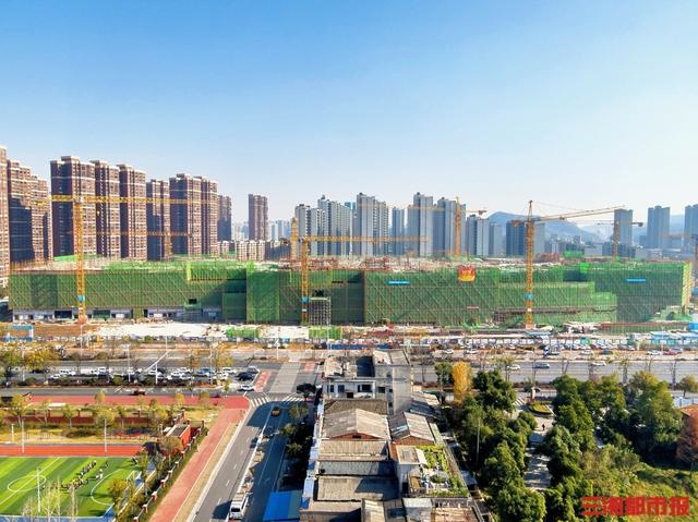 震撼！永旺梦乐城湘江新区项目主体封顶，2025年开业倒计时开启  第2张