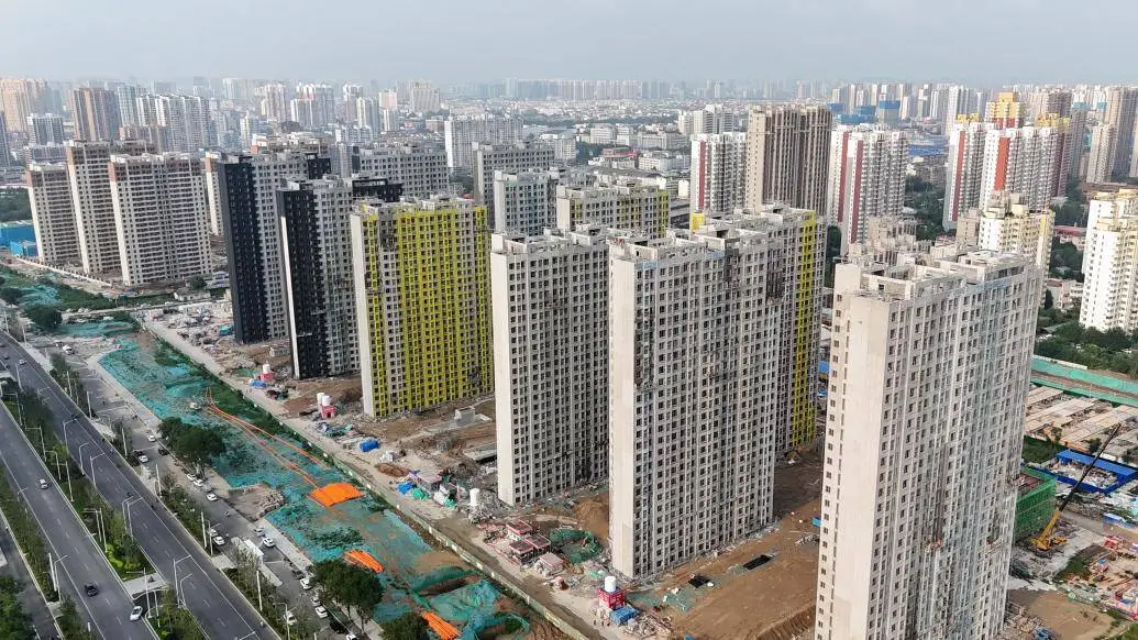 房地产市场回暖迹象明显，11月楼市交易活跃，居民置业信心持续修复