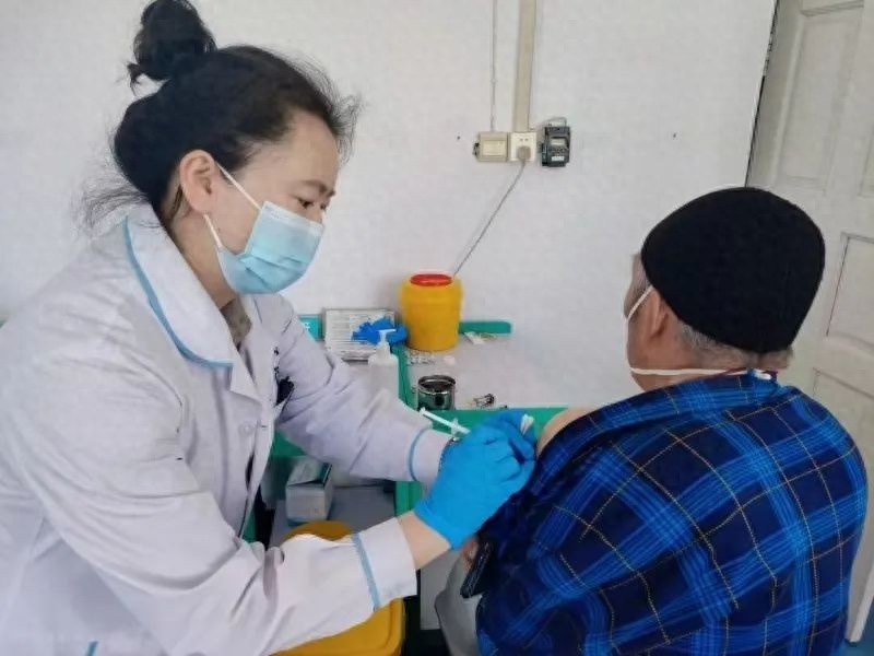 大兴安岭60岁以上老人免费接种流感疫苗，健康防线再升级