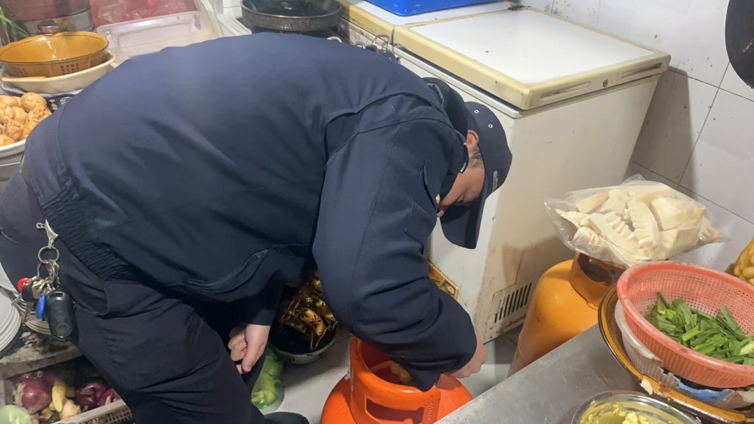 冬季燃气安全大检查：你家的燃气软管还安全吗？  第2张