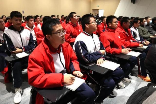 2024空天融合院士论坛：30名学子现场聆听，科学梦想在此点燃  第4张