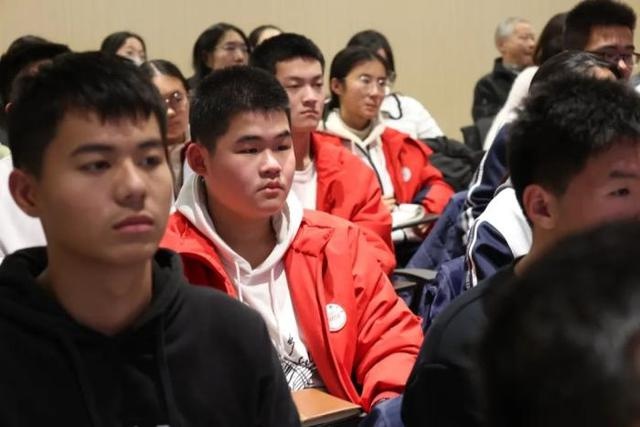 2024空天融合院士论坛：30名学子现场聆听，科学梦想在此点燃  第10张