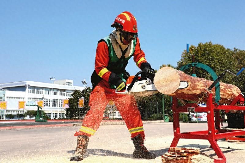 21 名消防救援人员荣获贵阳市技术能手称号，他们的背后有着怎样的故事？  第1张