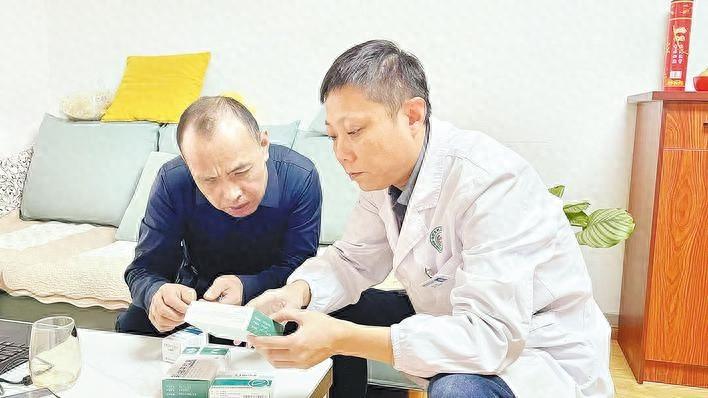 日行 2 万步，13 年坚守！肥西这位村医，你认识吗？  第1张