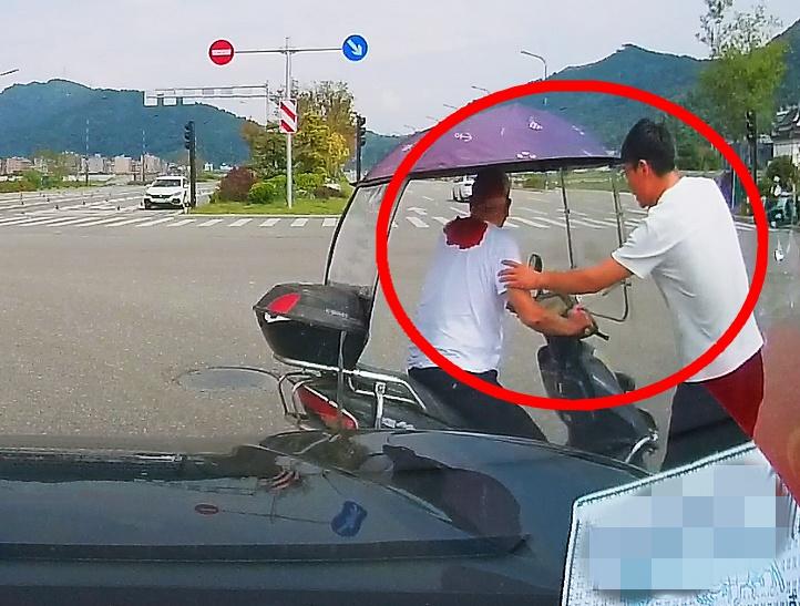 男子车祸受伤后离奇失踪，交警紧急搜救，真相令人  第3张