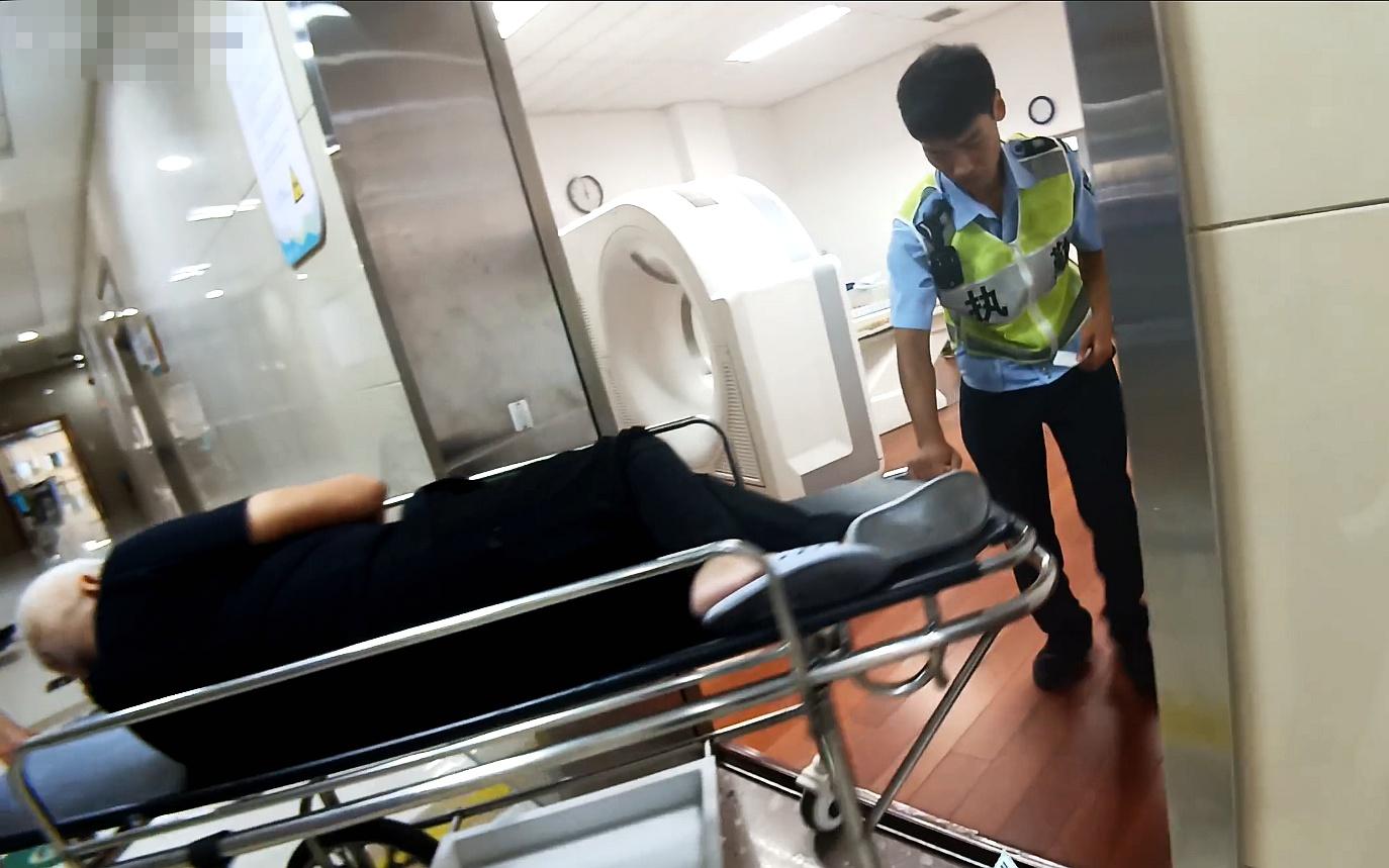 男子车祸受伤后离奇失踪，交警紧急搜救，真相令人  第4张