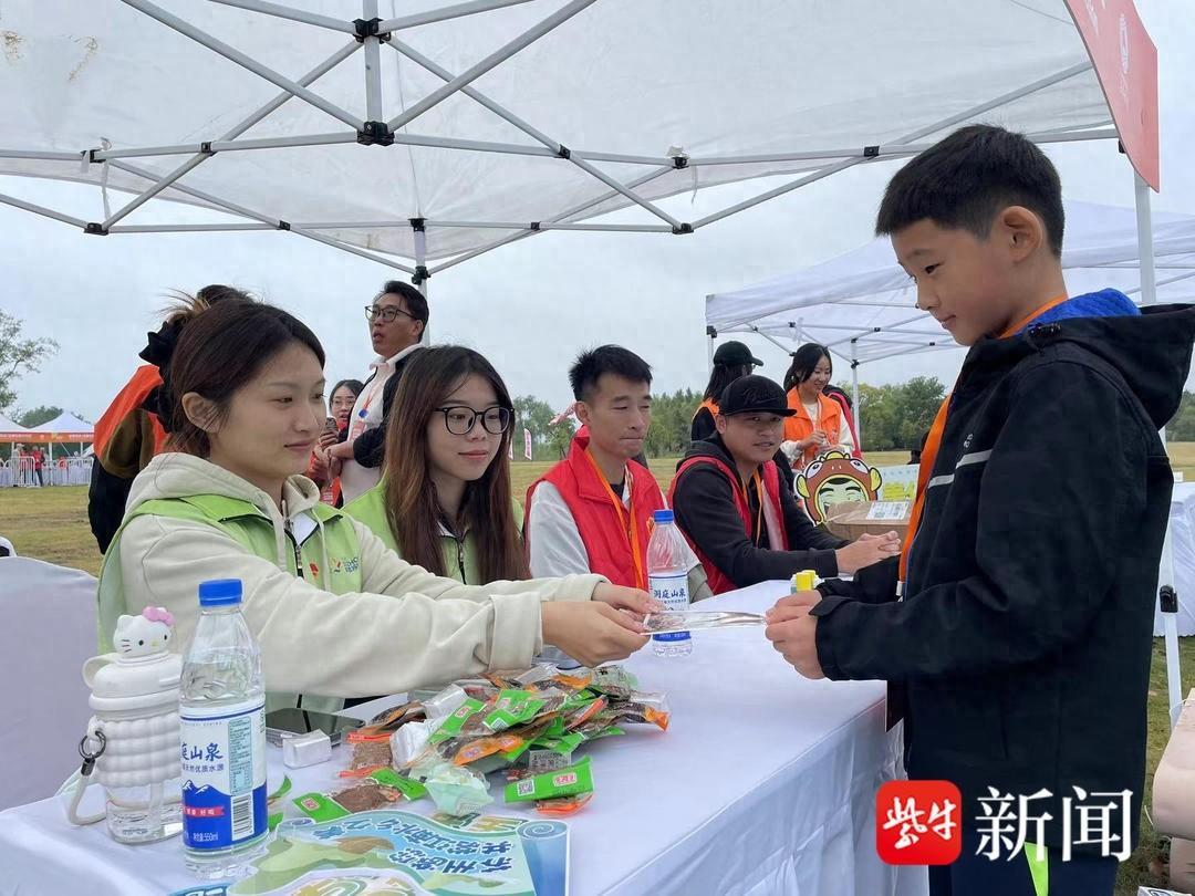 1200 余人齐聚北太湖！望亭镇这场今秋首次路跑，你参加了吗？  第1张