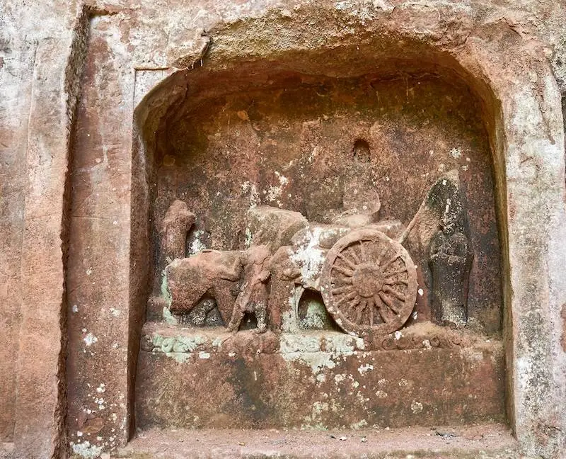 四川青神中岩寺唯一晚唐实例：炽盛光佛并五星经变造像，苏轼求学之地的神秘力量  第1张