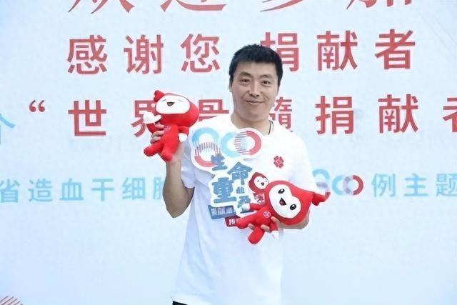 平凡的名字，不平凡的足迹！他用行动诠释公益真谛，感动无数人  第1张