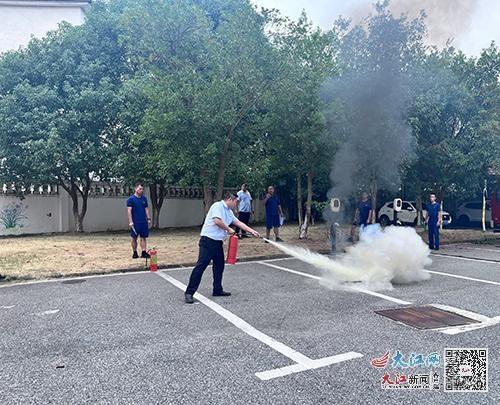 江西交投赣州管理中心开展消防演练，筑牢安全防火墙  第2张