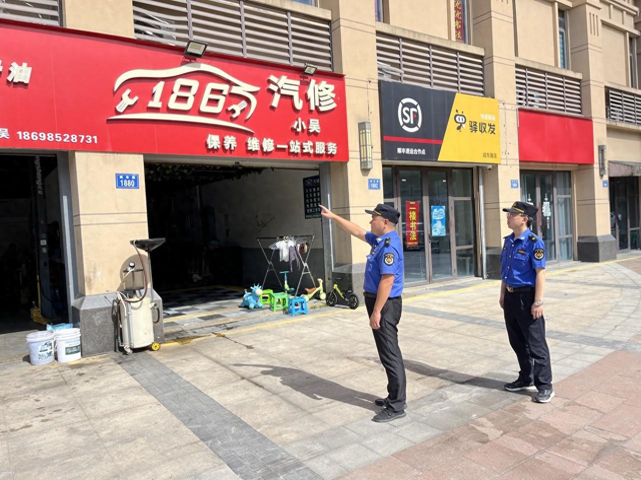 嘉兴经开区塘汇执法中队开展专项巡查行动，打造规范、安全、有序、美观的市容环境  第1张