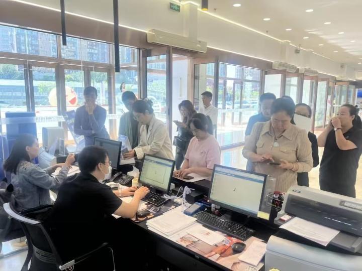 上门服务！商户足不出户拿到营业执照，浑南市场监管局这波操作太赞了  第2张