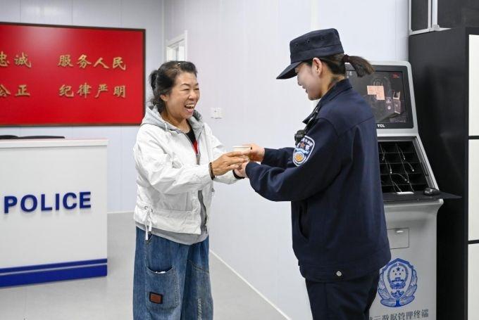 长春西站警务工作站，集多功能于一身，运行两月获好评  第3张
