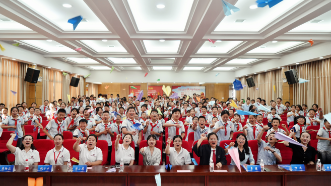 1.5 万名学生受益！陕西中小学秋季法治第一课全覆盖，你家孩子参加了吗？  第2张